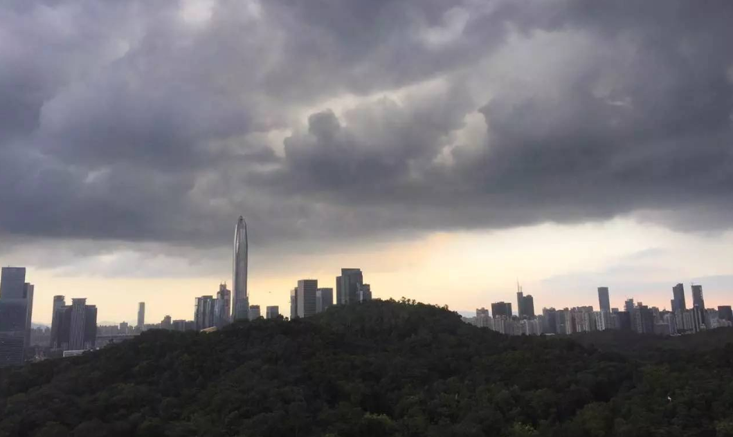 暴雨+8級大風！今夜起深圳天氣將大變！冷空氣正在南下