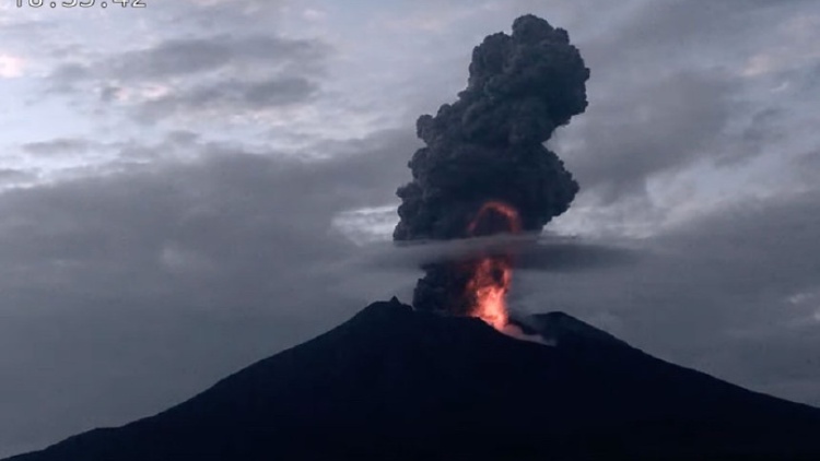 日本櫻島火山再噴發(fā)