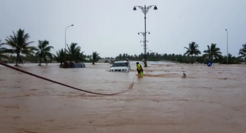 阿曼暴雨造成至少12人死亡 