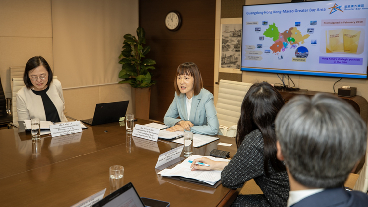 大灣區發展專員陳潔玲向本港銀行界介紹大灣區優勢