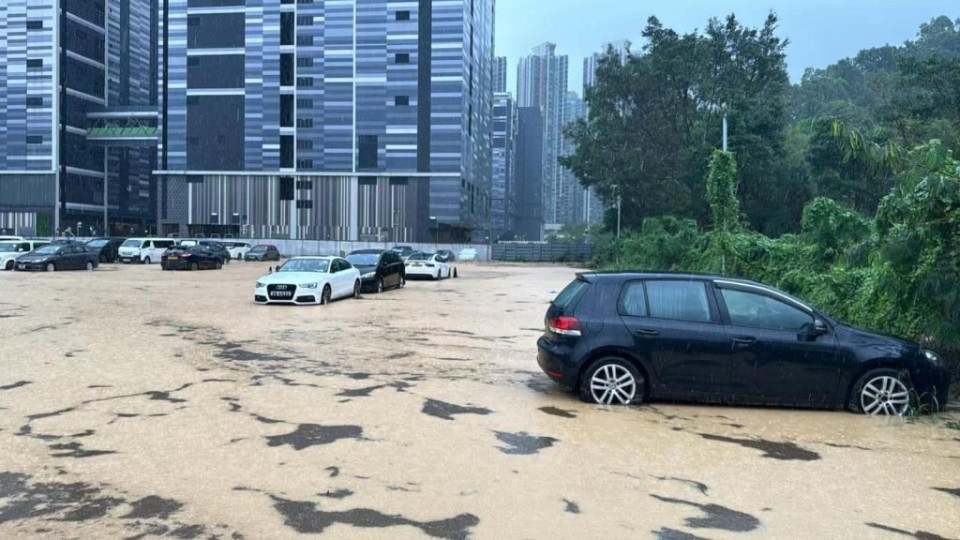 天文臺：香港短期內有大驟雨雷暴猛烈陣風 需否更高暴雨警告視乎雷雨帶發展