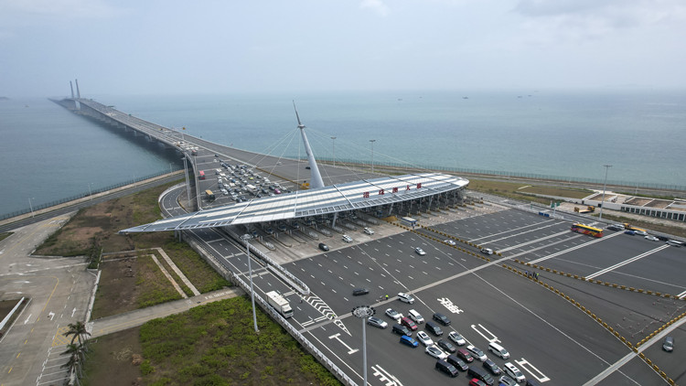 港珠澳大橋水上旅客流量今年已突破百萬人次