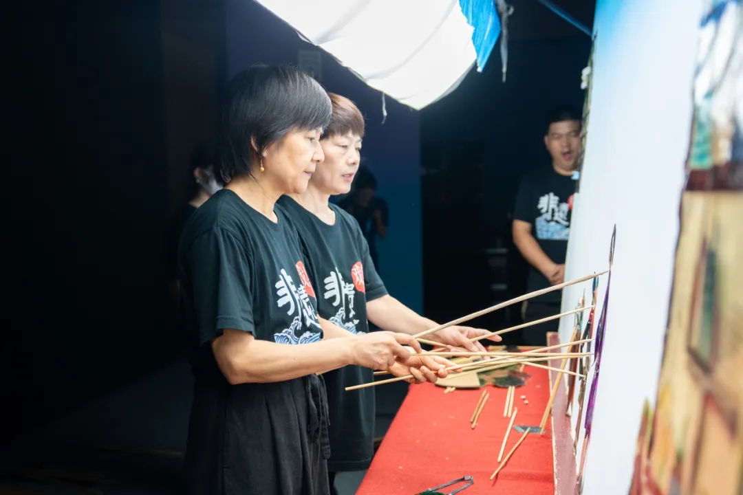 圖3圖說：國家級非遺文化皮影戲表演《童年的金庸》。.jpg