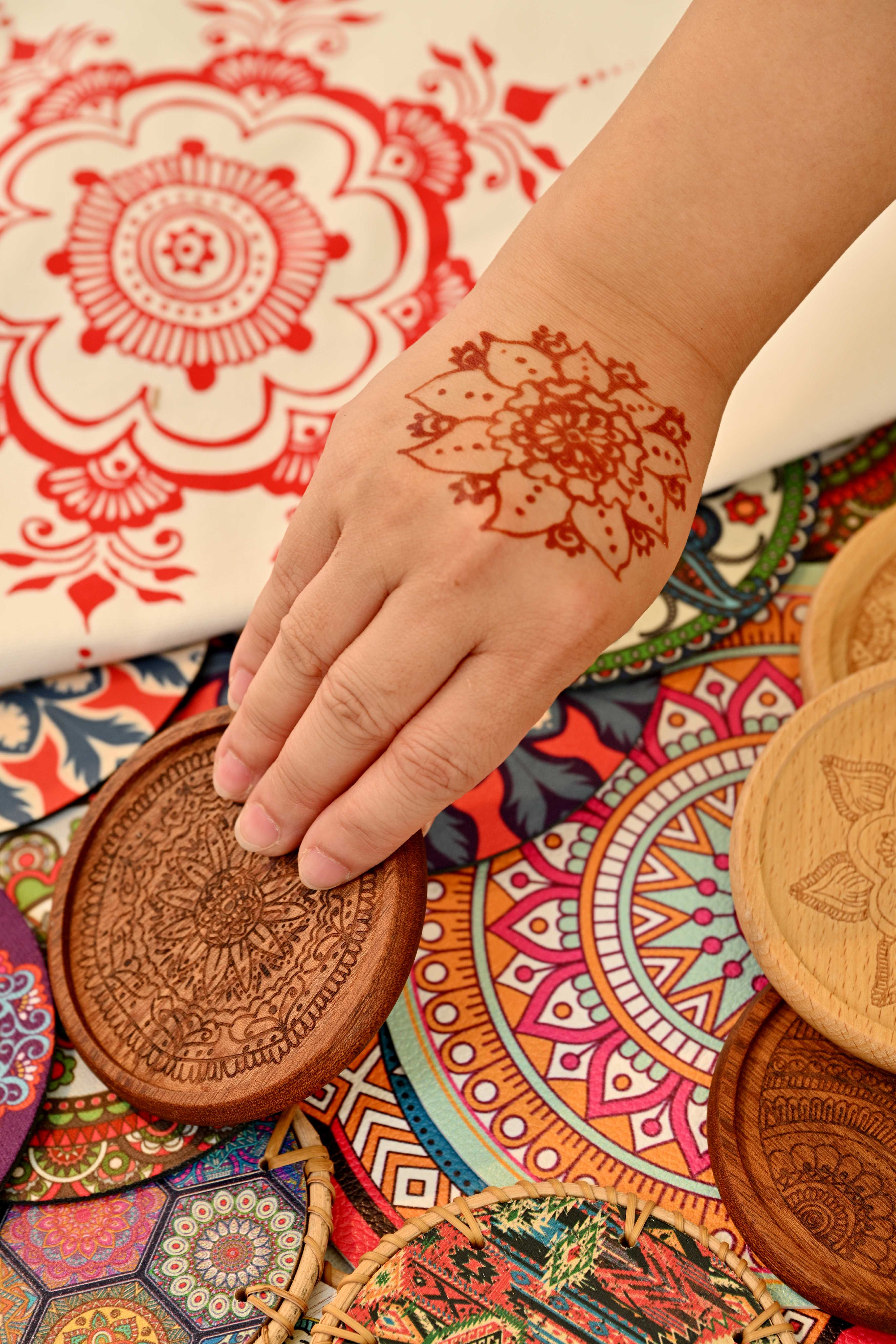 5b_New Home Association’s Henna body painting.jpg